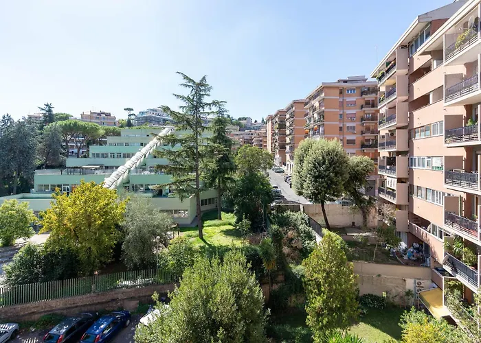 Valle Aurelia Metro *